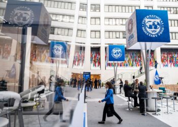 FMI mejora expectativa de crecimiento para México, pero ve riesgos por la deuda
