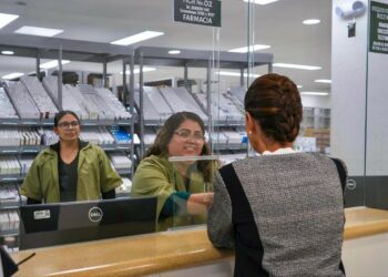4T, a punto de reventar al IMSS; Clark sugirió que personal se roba medicamentos