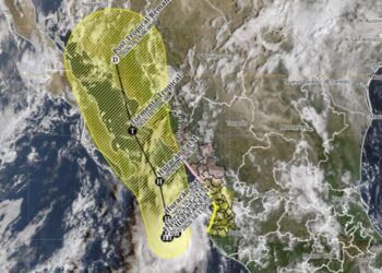 Mapa de la trayectoria pronosticada del huracán Simón, categoría 1, frente a las costas de Jalisco y Nayarit.
