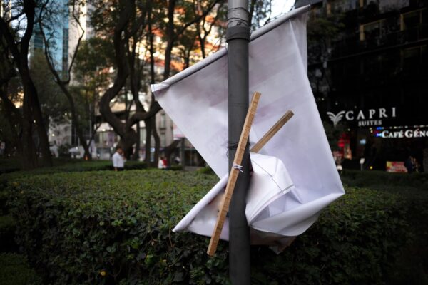 Los lineamientos buscan garantizar la imparcialidad y regular la colocación y fijación de propaganda en elementos del mobiliario urbano.
