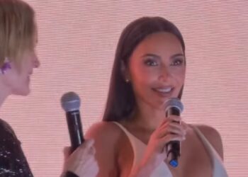 Kim Kardashian visitó CDMX con Naomi Watts y Sarah Paulson para presentar “Todo Vale”. | AMEXI/FOTO: RRSS