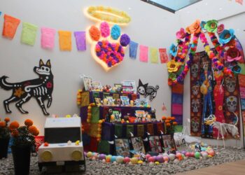 Día de Muertos: ¿qué poner en la ofrenda para recordar a tu perrito?