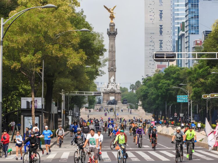 Muévete en Bici 18 de octubre. AMEXI Foto Especial