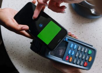 ¡Adiós a pagar en efectivo! Senadores aprueban ley para pagos digitales