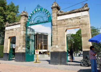 Autoridades de CDMX avanzan en procesos de identificación en Panteón Civil de Dolores