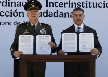 Presentan convenio titulares de SSPC y Defensa para ampliar la coordinación de esfuerzos.