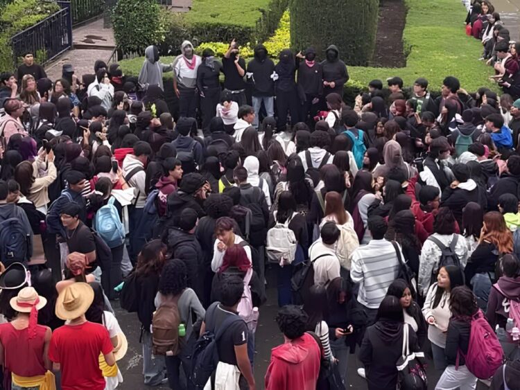 Protesta estudiantil en Prepa 1. AMEXI Foto