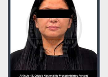 Rosa Alejandra “N”, secretaria de Bienestar del Ayuntamiento de Uruapan, es detenida enn relación con el caso Carlos Manzo