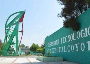 Estudiantes de la UTN regresan a clases
