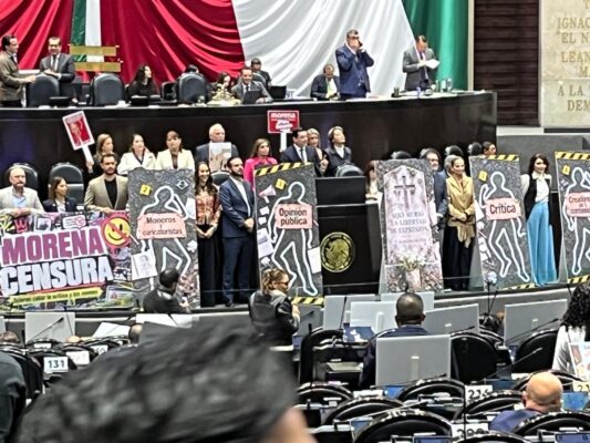 Aprueban reforma que sanciona uso fraudulento de símbolos oficiales. AMEXI/Foto: Corresponsal