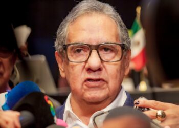 Higinio Martínez niega acuerdo para dar acceso a senadores al Salón de Protocolo del AICM. AMEXI/Foto: Corresponsal