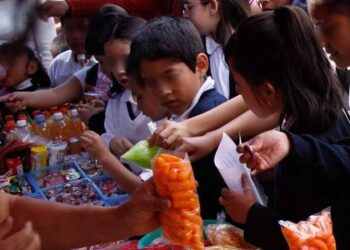 Aprueban punto de acuerdo para prohibir comida chatarra en escuelas de Oaxaca. AMEXI/Foto: RRSS