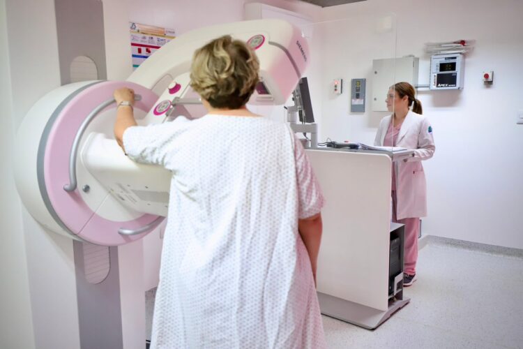 IPN crea IA para priorizar casos urgentes de cáncer de mama. AMEXI/Foto: Secretaría de Salud de Sinaloa