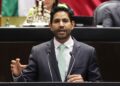 El presidente de la comisión de Vigilancia, el diputado del PVEM, Javier Octavio Herrera Borunda, informa que comparecerá el titular del OIC del INE. AMEXI/FOTO/ Cámara de Diputados