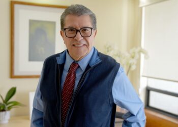 Monreal critica a Maru Campos por revelar detalles de una conversación privada con la presidenta Claudia Sheinbaum.