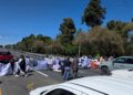 Familiares de personas desaparecidas bloquean  la carretera federal México-Toluca, para exigir avances en las investigaciones.