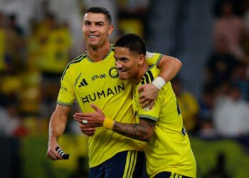 Cristiano Ronaldo celebra su hat-trick con Al-Nassr en el triunfo ante Al-Kholood por la Saudi Pro League