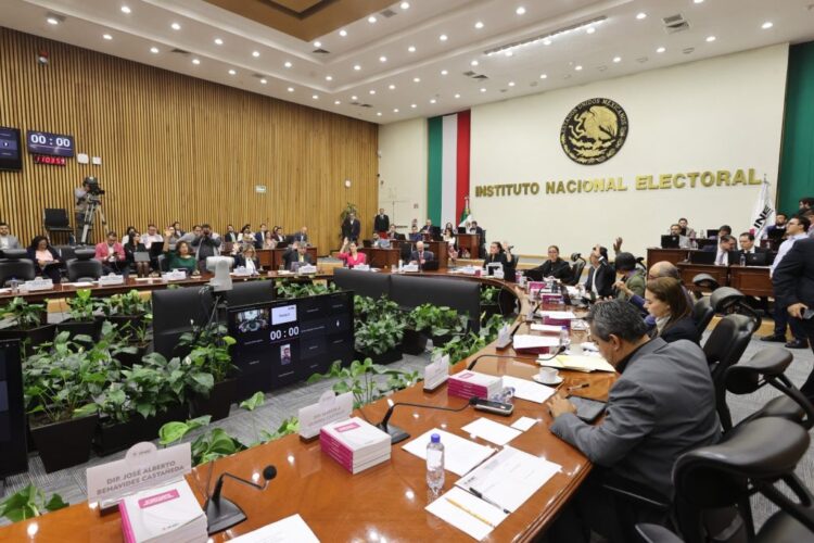 En el INE se analizan lineamientos para frenar campañas anticipadas.