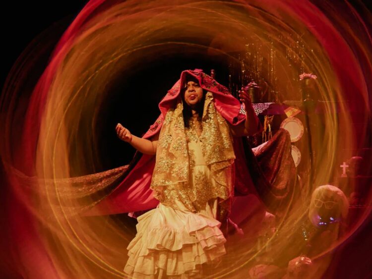 “Aunque pensándolo bien la culpa es de Cristóbal Colón” llega al Teatro Helénico