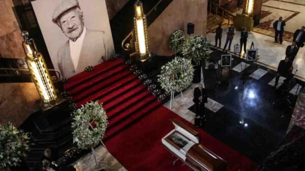 El Palacio de Bellas Artes y su tradición de despedir a las figuras más destacadas de México. AMEXI/Foto: RRSS