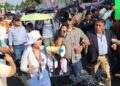 Fotografía general de una marcha en la Ciudad de México, con personas que participan en una movilización social por las calles.