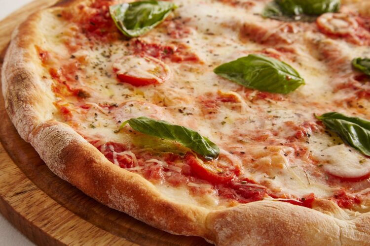Pizza domina comida a domicilio en México; tecnología redefine hábitos de consumo