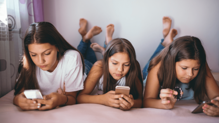 Plataformas digitales tienen un mes para ofrecer espacios seguros para infancias: Sheinbaum