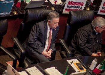 El senador Enrique Inzunza defiende honestidad y rendición de cuentas en su segundo informe legislativo. AMEXI/FOTO/ Ivone Cárdenas, reportera
