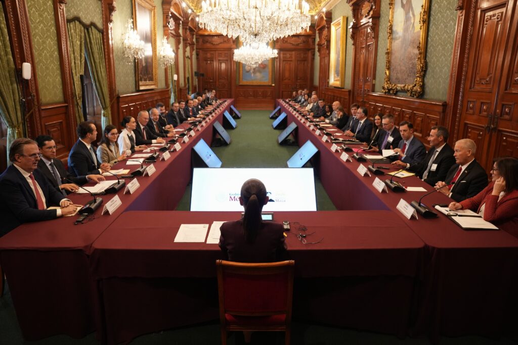 Encuentro con AmCham duró más de dos horas y media en Palacio Nacional. AMEXI/Foto: @AmChamMexico
