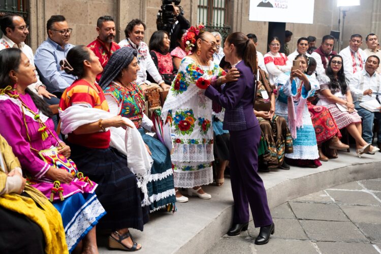 Anuncia Sheinbum ampliación de cosulta para la Ley Indígena.